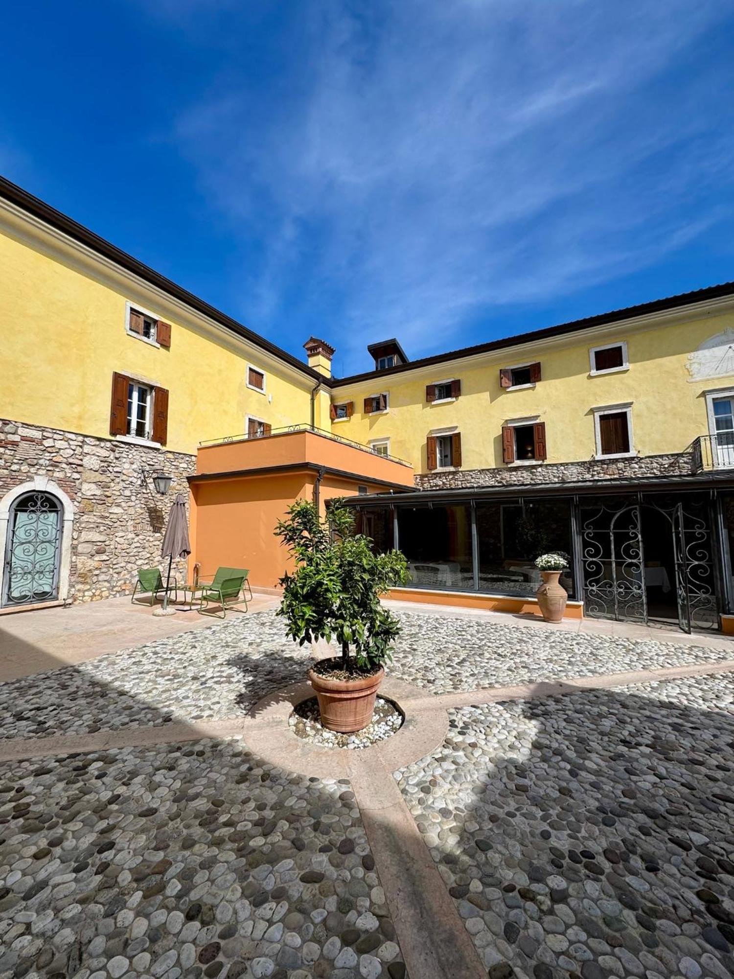 Corte Impero Hotel & Restaurant Affi Exterior photo